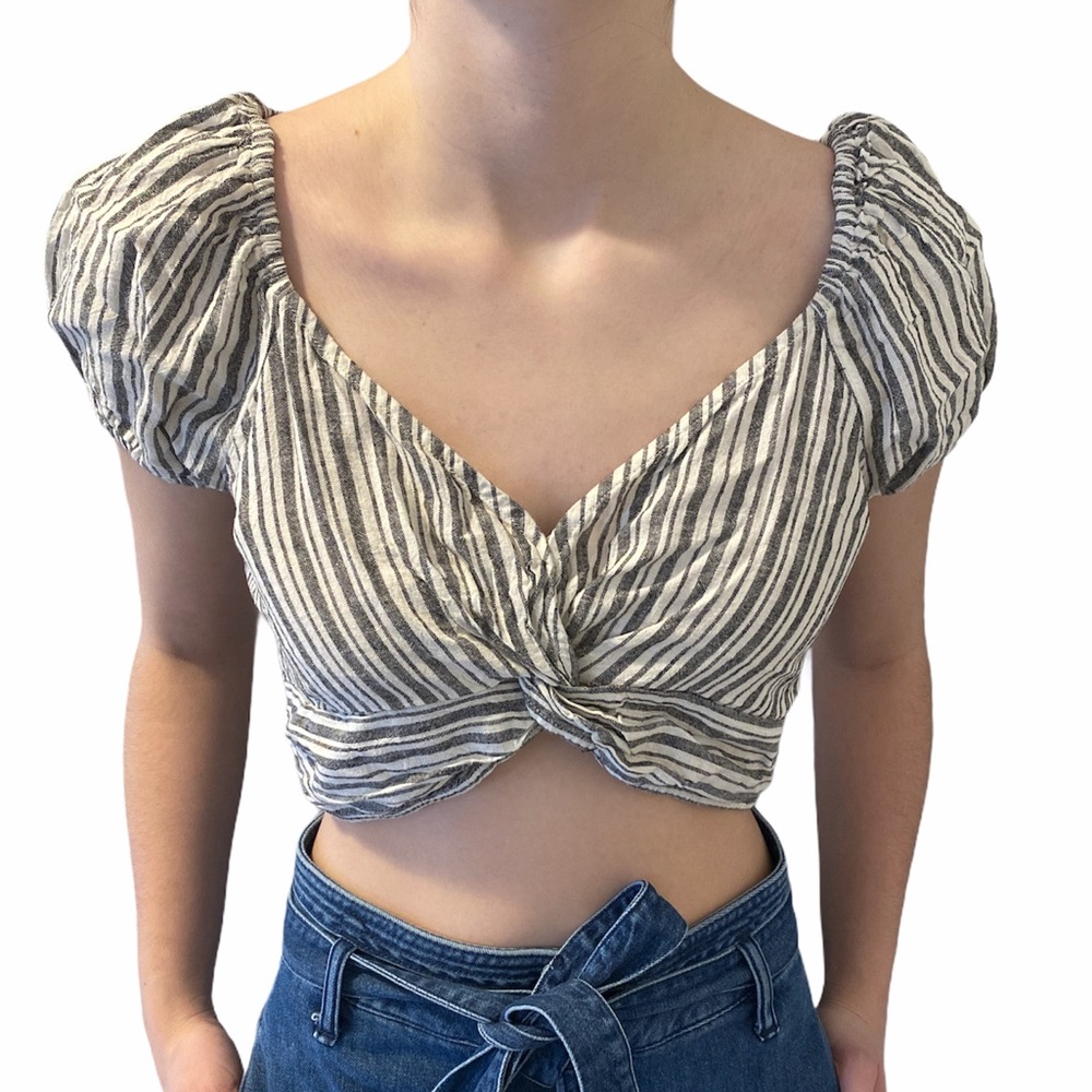 NWT Crop Ruffled Off The Shoulder Top